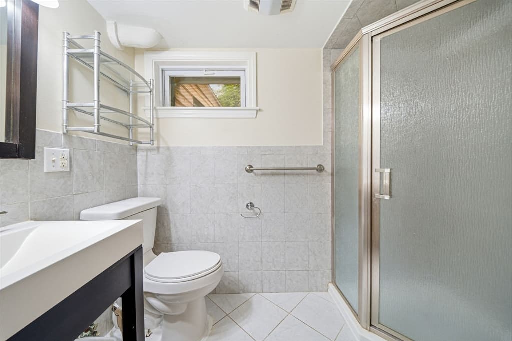 130 Elwell St, Malden MA 02148 photo 38
