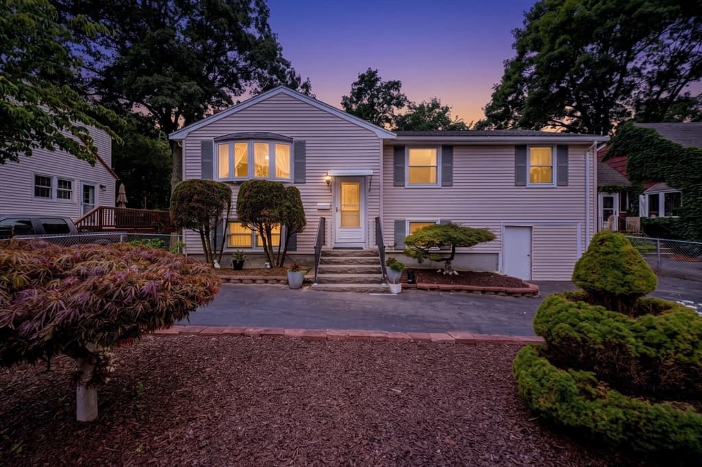130 Elwell St, Malden MA 02148 photo 39