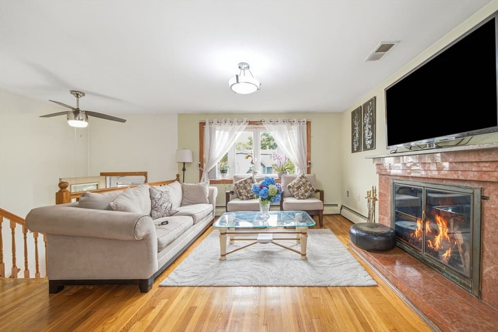 130 Elwell St, Malden MA 02148 photo 8