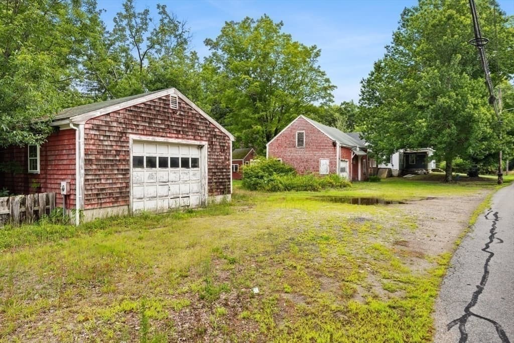 Single Family Residence at 551 Tremont St, Taunton MA 02780, photo 26 of 28