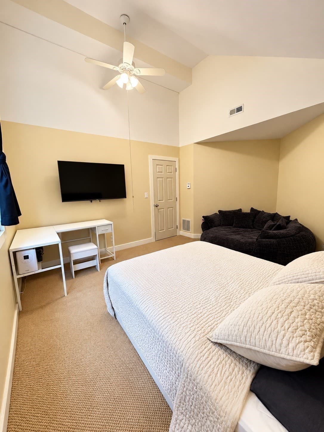Condominium at 110 Dean # 98, Taunton MA 02780, photo 23 of 40