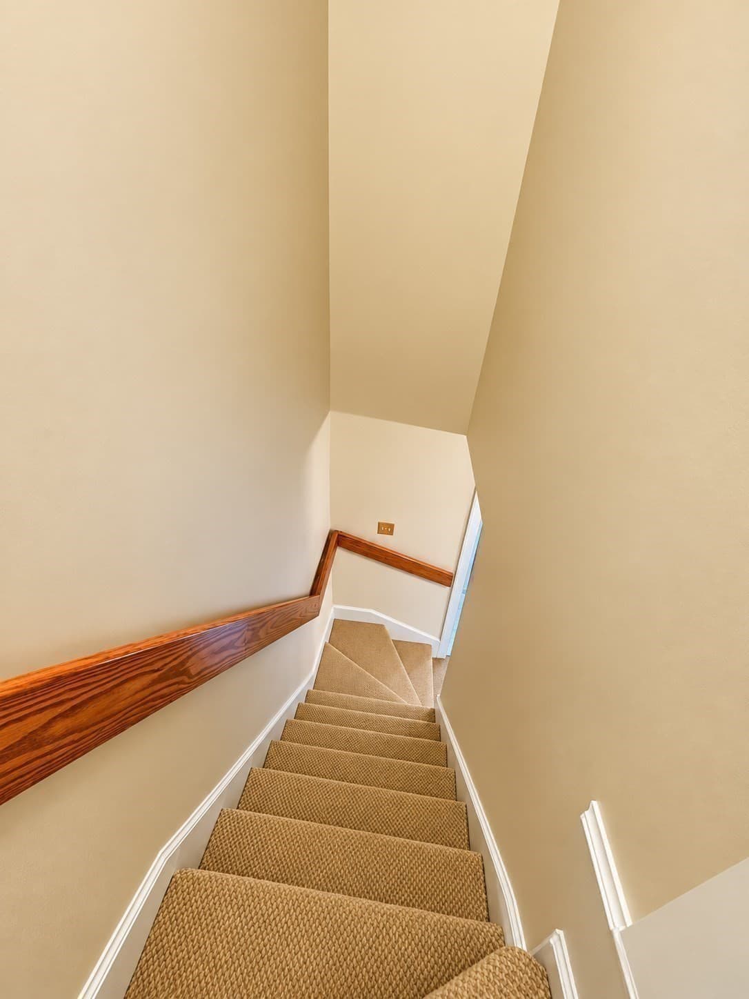 Condominium at 110 Dean # 98, Taunton MA 02780, photo 29 of 40