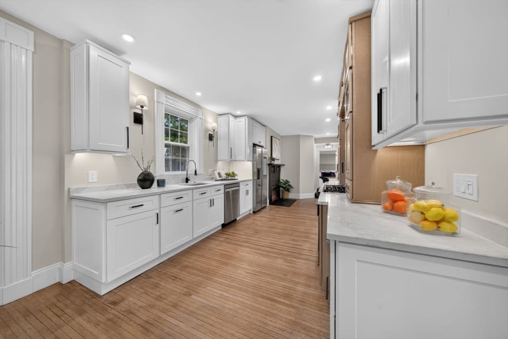 162 High St # A, Danvers MA 01923 photo 4