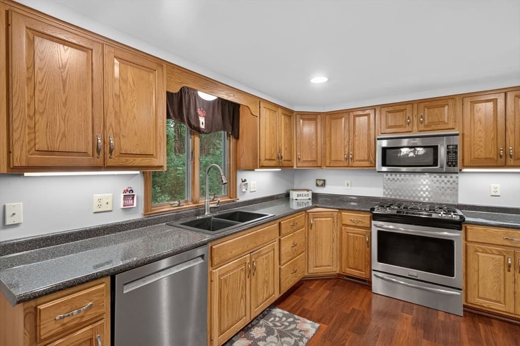 317 Bay Rd, Easton MA 02334 photo 15