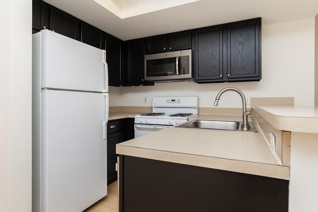 Condominium at 45 W Broadway # 208, Boston MA 02127, Boston, photo 10 of 24