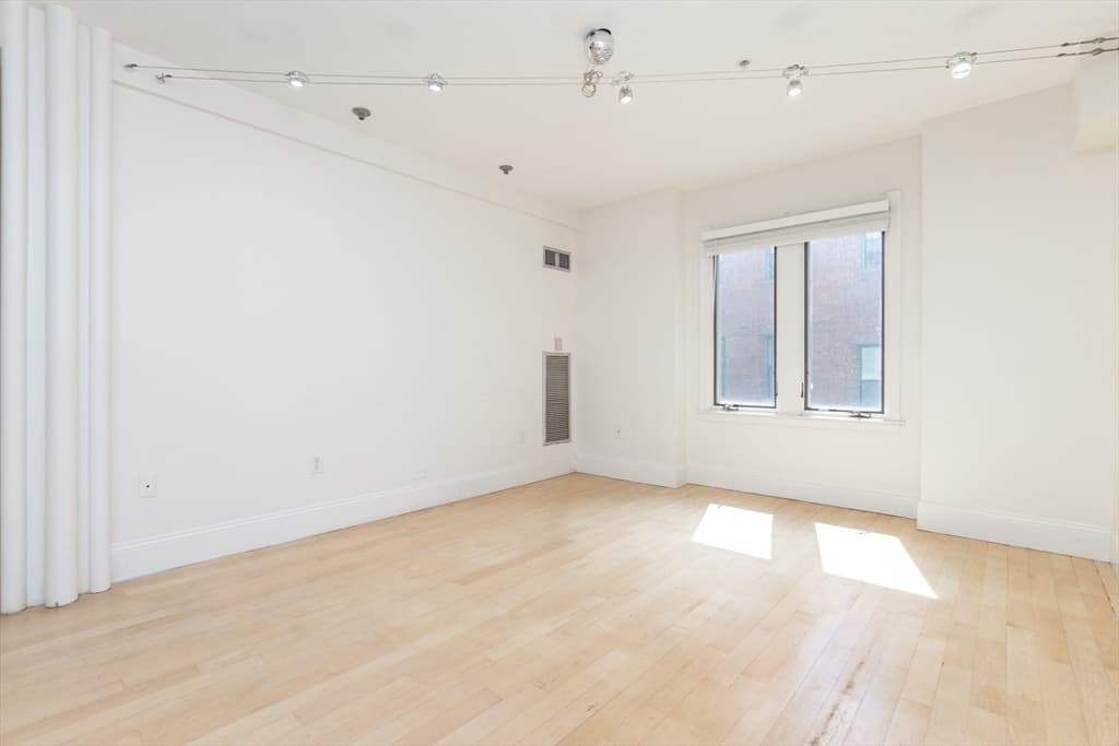 Condominium at 45 W Broadway # 208, Boston MA 02127, Boston, photo 14 of 24