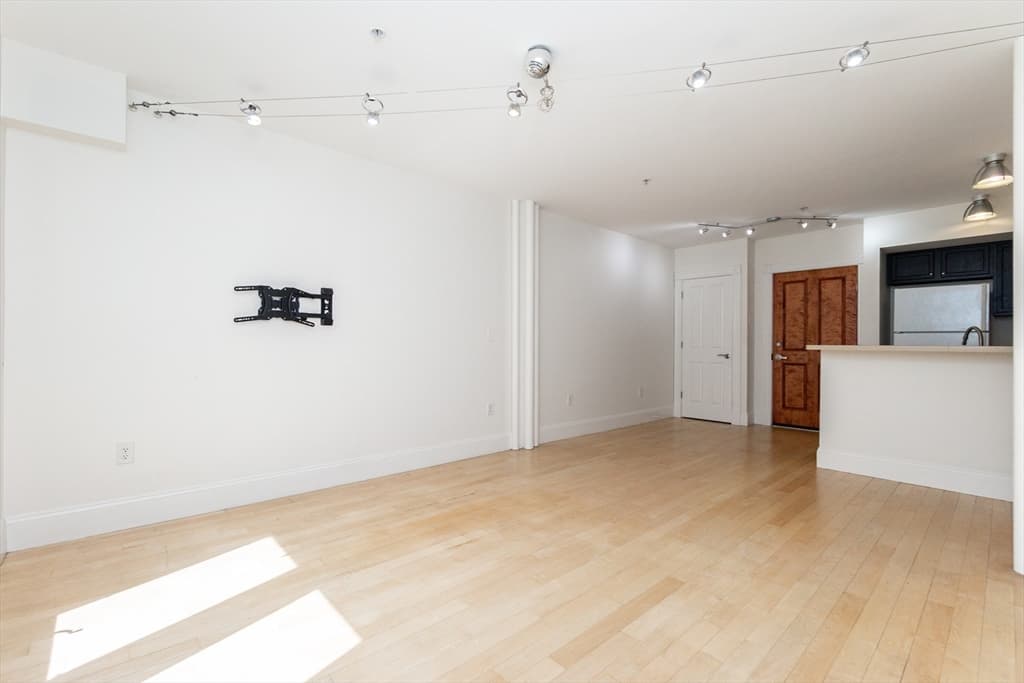 Condominium at 45 W Broadway # 208, Boston MA 02127, Boston, photo 11 of 24