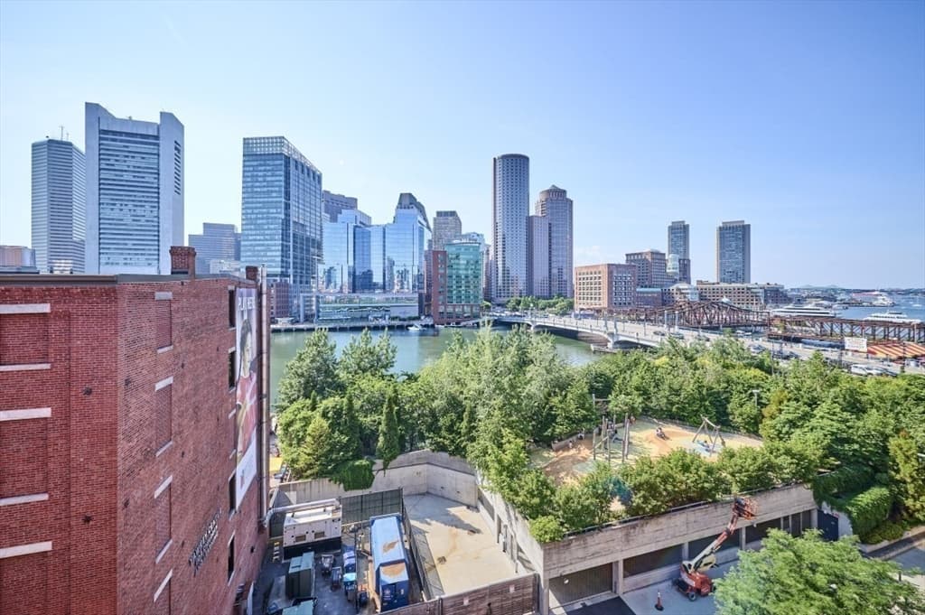 33 Sleeper Street # 603, Boston MA 02210