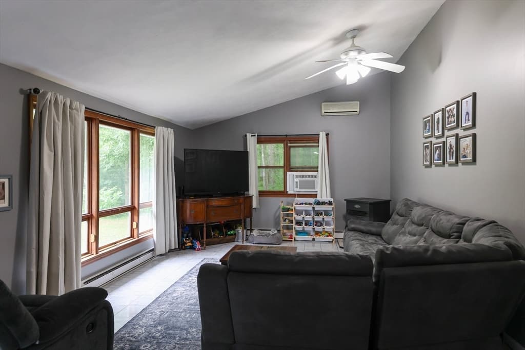 16 Debra Lane, Barre MA 01005 photo 11