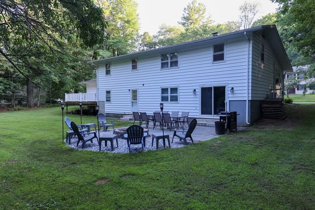 16 Debra Lane, Barre MA 01005 photo 4