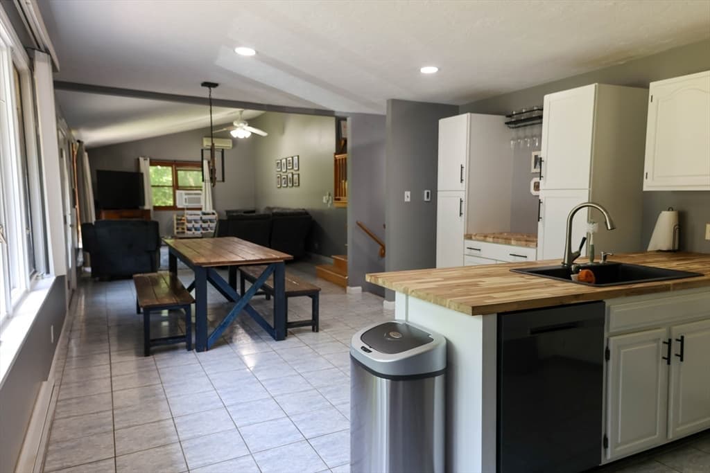16 Debra Lane, Barre MA 01005 photo 8