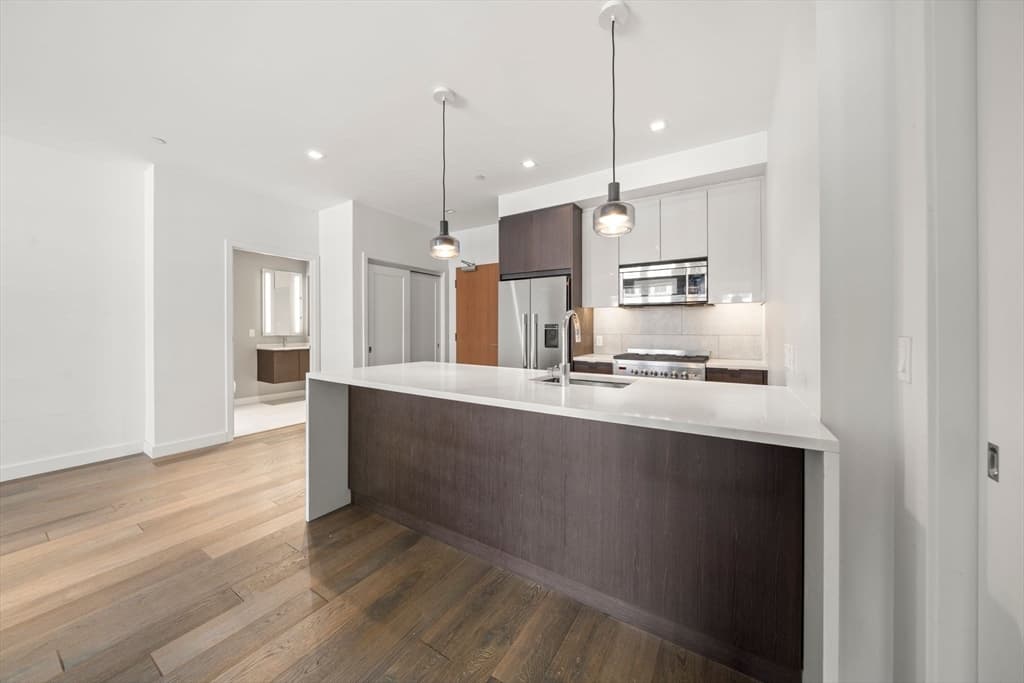375 Canal St # 1102, Somerville MA 02145 photo 4