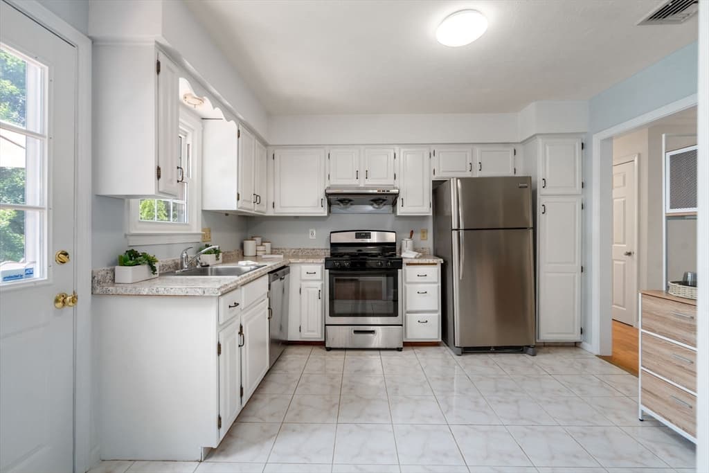 66 Indian Meadow Dr, Northborough MA 01532 photo 6