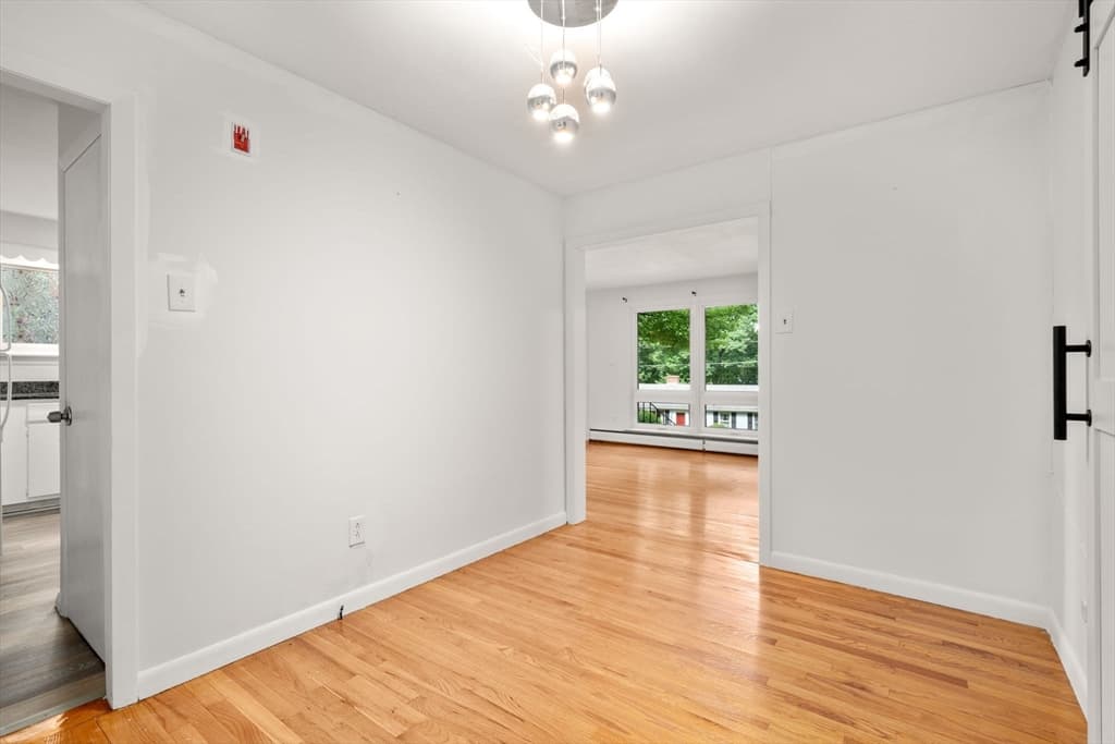25 Pinedale St, Southbridge MA 01550 photo 11