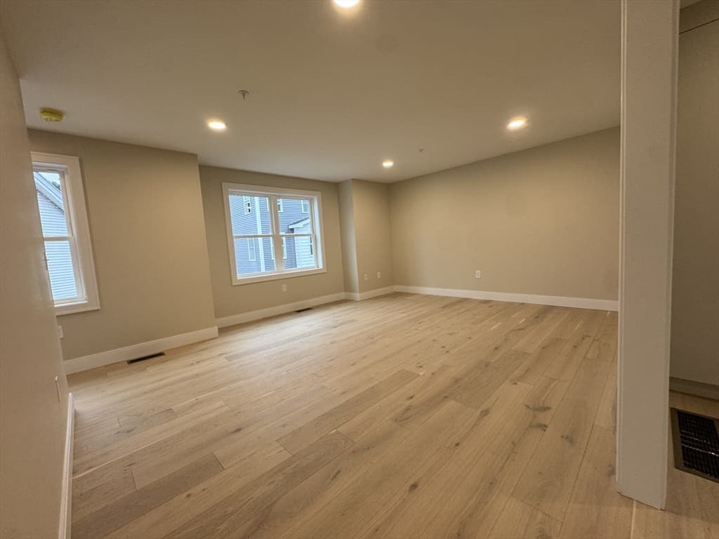 562 Gorham Street # 02, Lowell MA 01852 photo 13