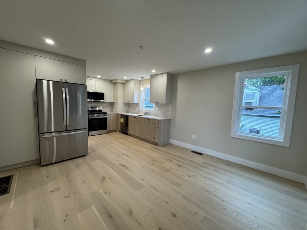 562 Gorham Street # 02, Lowell MA 01852 photo 9