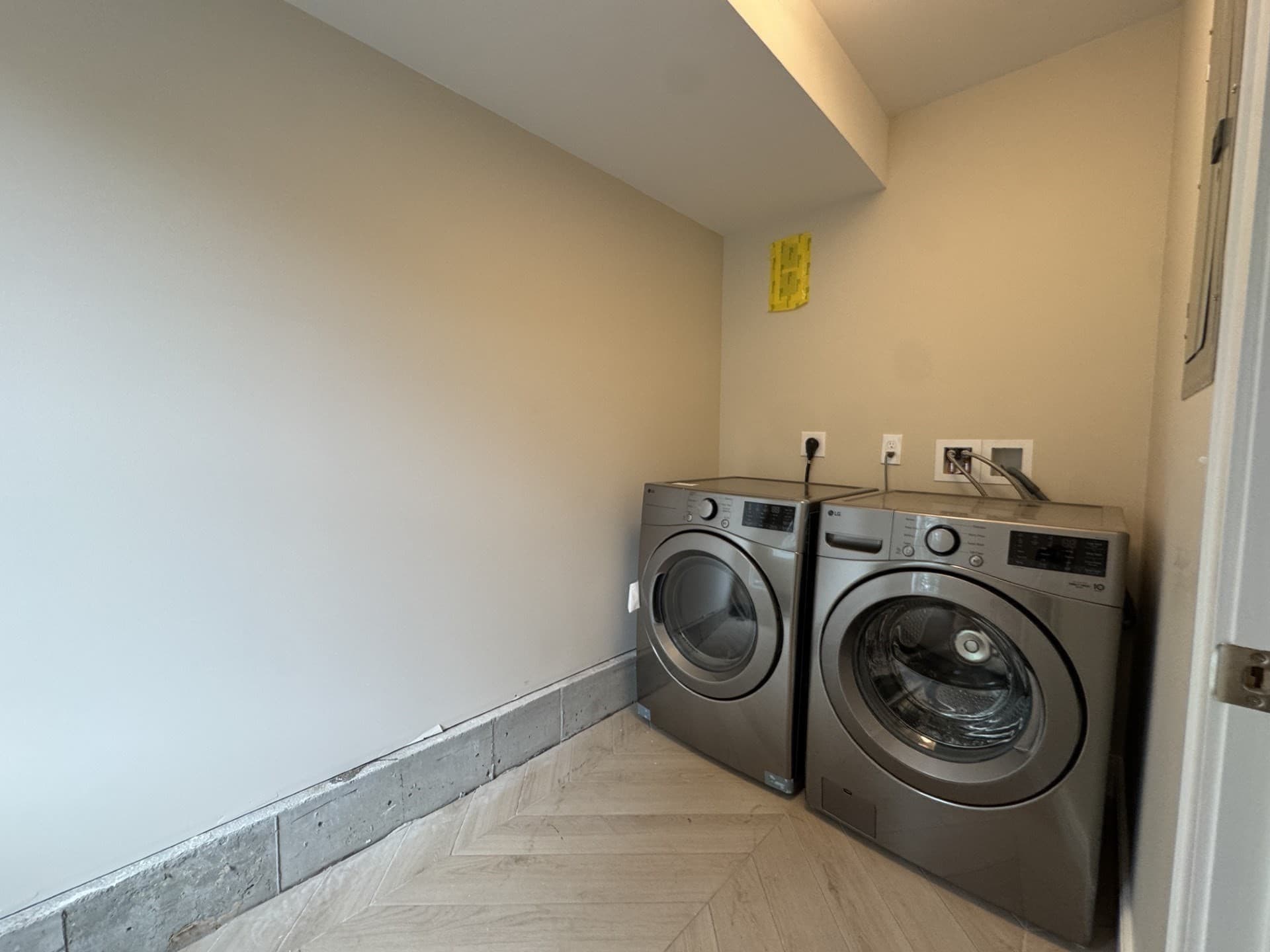 Condominium at 562 Gorham Street # 02, Lowell MA 01852, photo 31 of 36