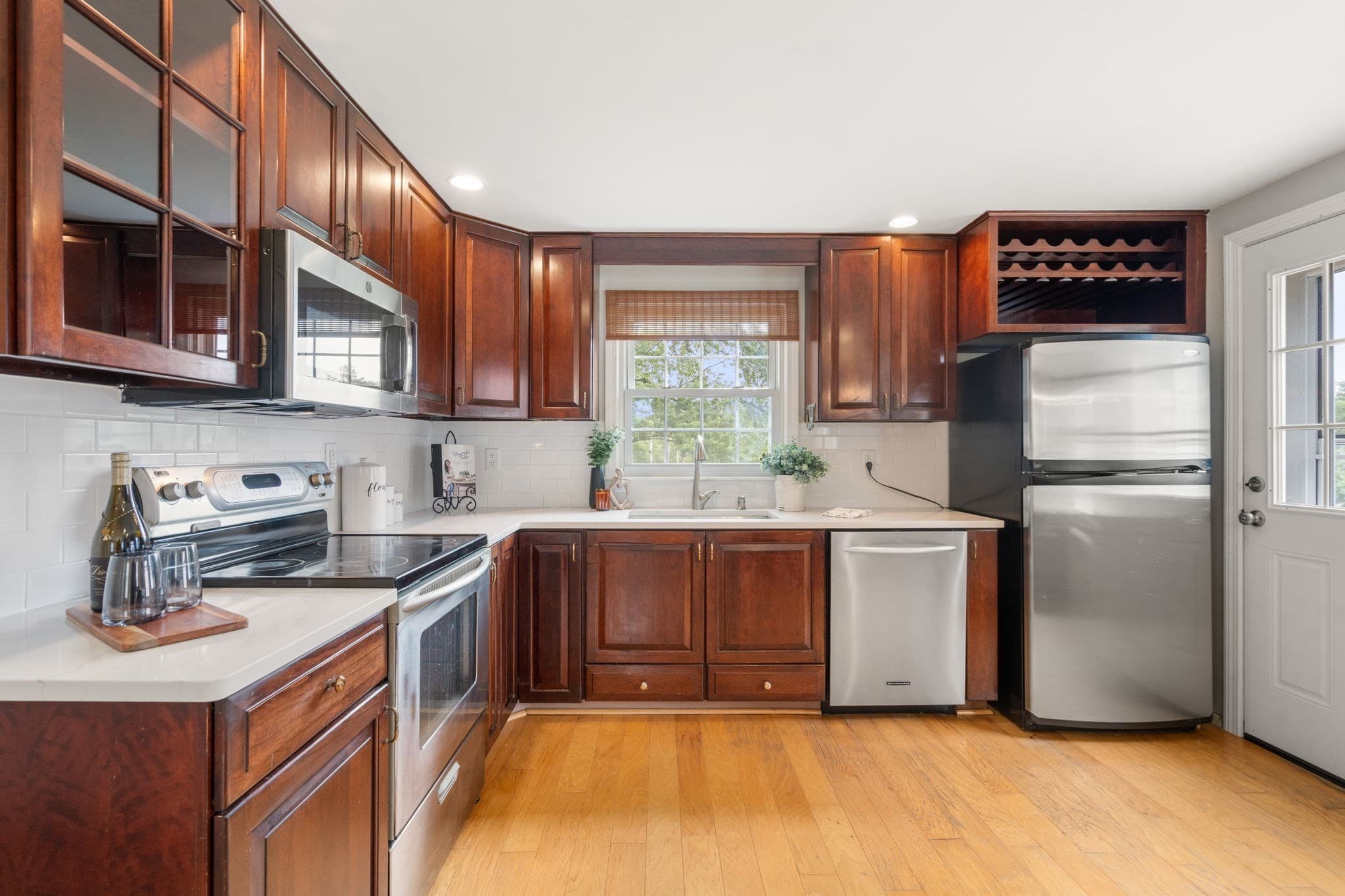 Single Family Residence at 102 Cherry St, Framingham MA 01701, photo 7 of 22