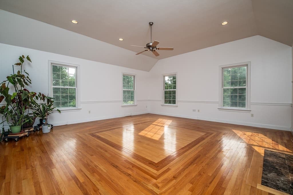 23 Summerfield Rd, Amherst MA 01002 photo 4