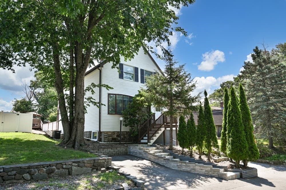 25 Ledge Street, Melrose MA 02176 photo 41