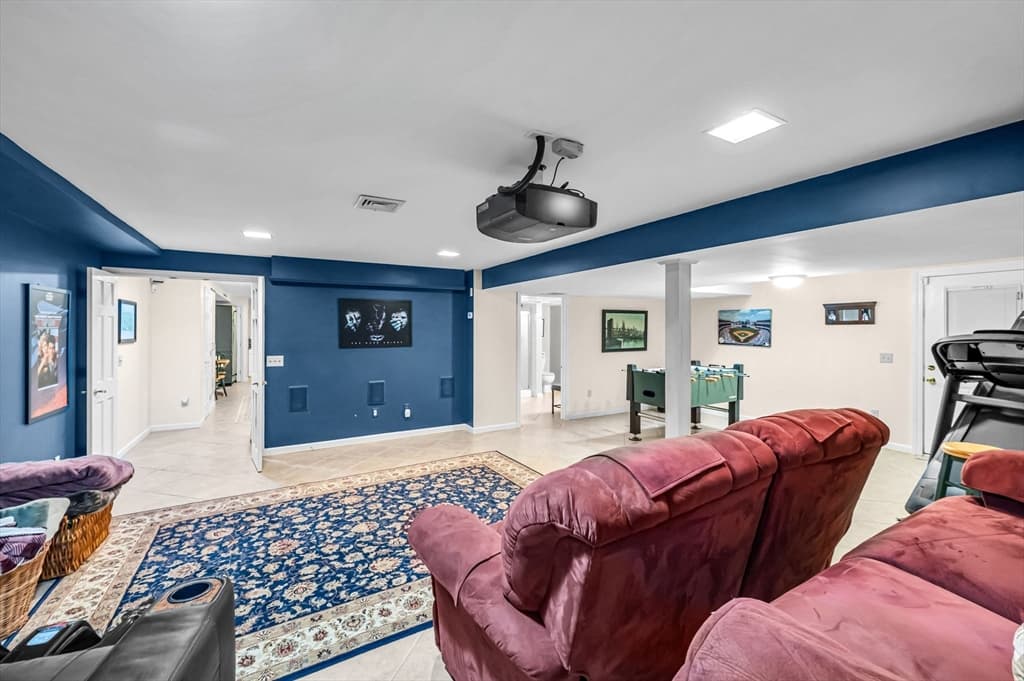 115 Williamsburg Dr, Longmeadow MA 01106 photo 32