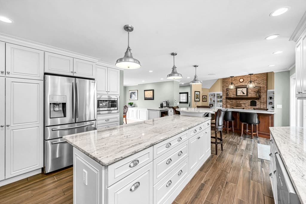 115 Williamsburg Dr, Longmeadow MA 01106 photo 9