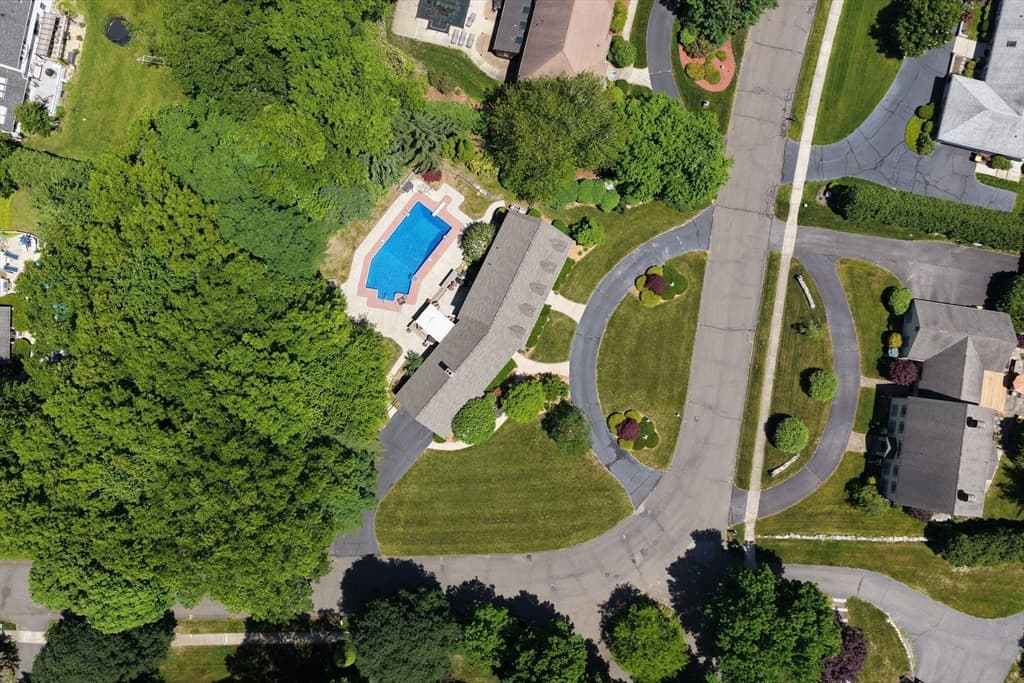 115 Williamsburg Dr, Longmeadow MA 01106 photo 41
