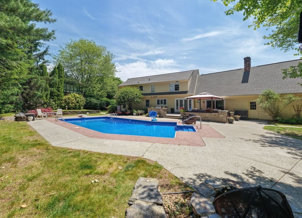 115 Williamsburg Dr, Longmeadow MA 01106 photo 35
