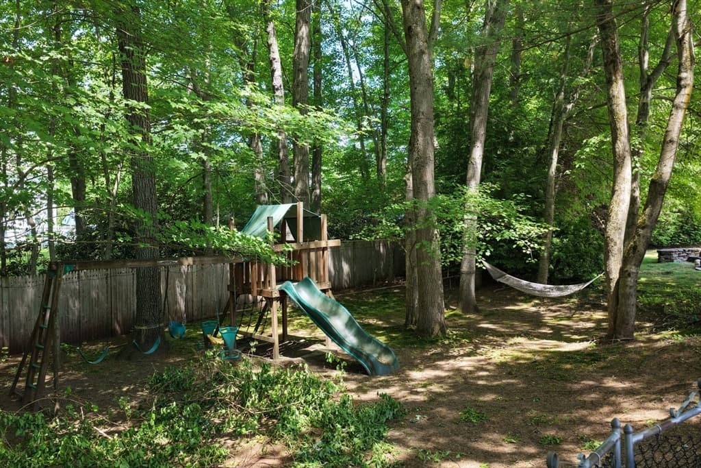 115 Williamsburg Dr, Longmeadow MA 01106 photo 39