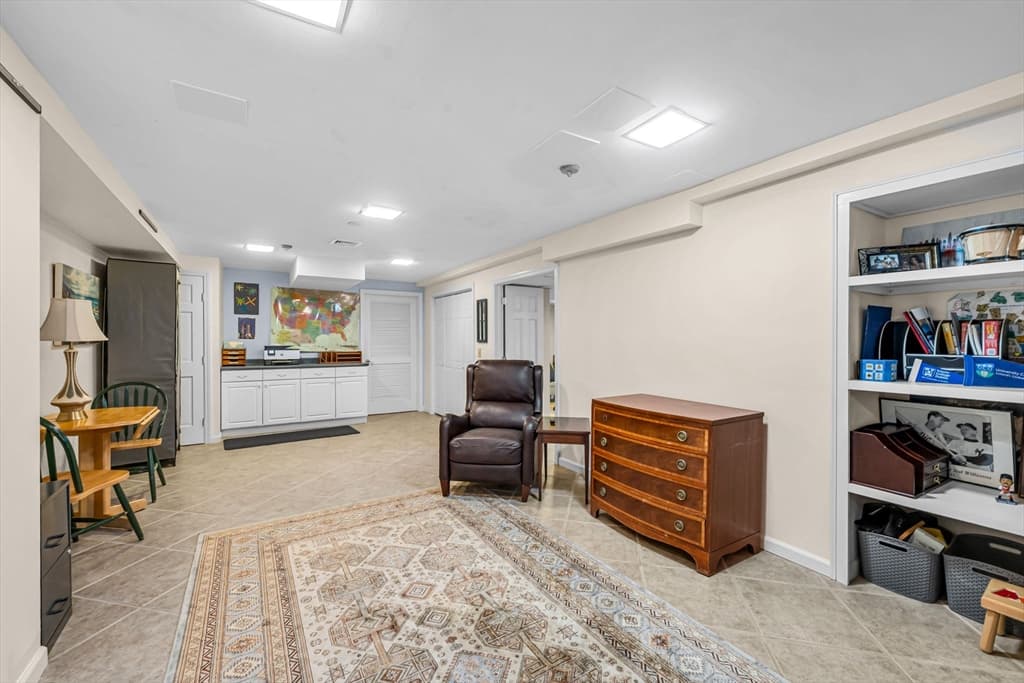 115 Williamsburg Dr, Longmeadow MA 01106 photo 29