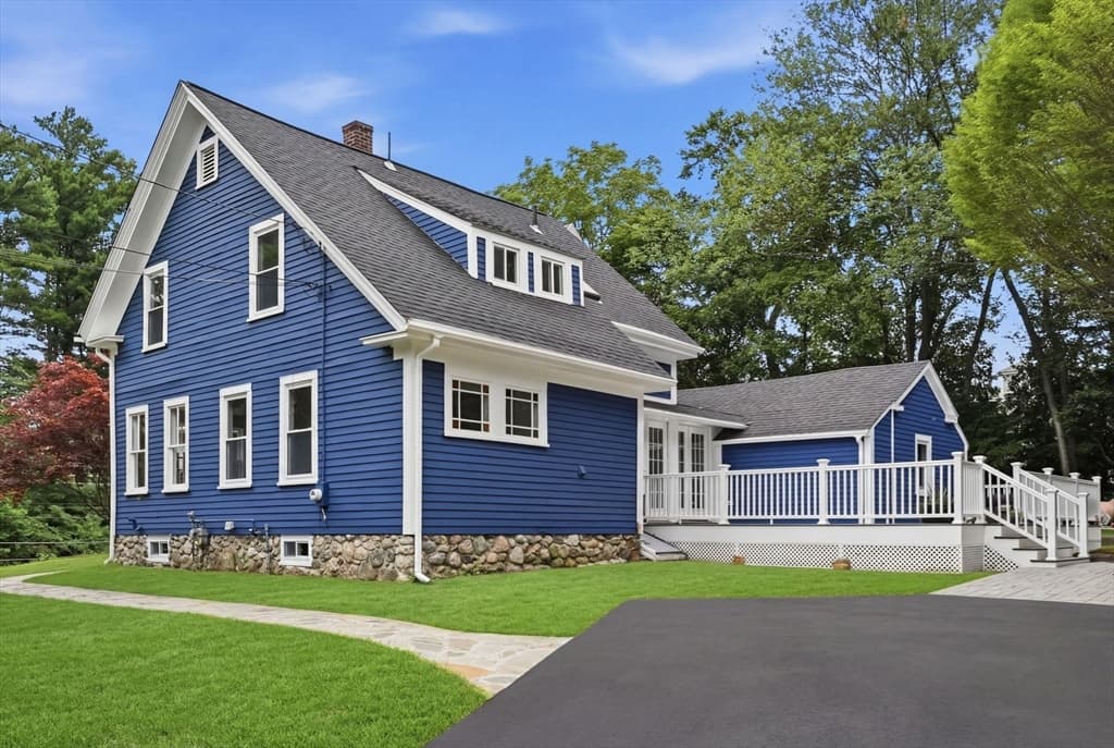 8 Pemberton Rd, Wayland MA 01778