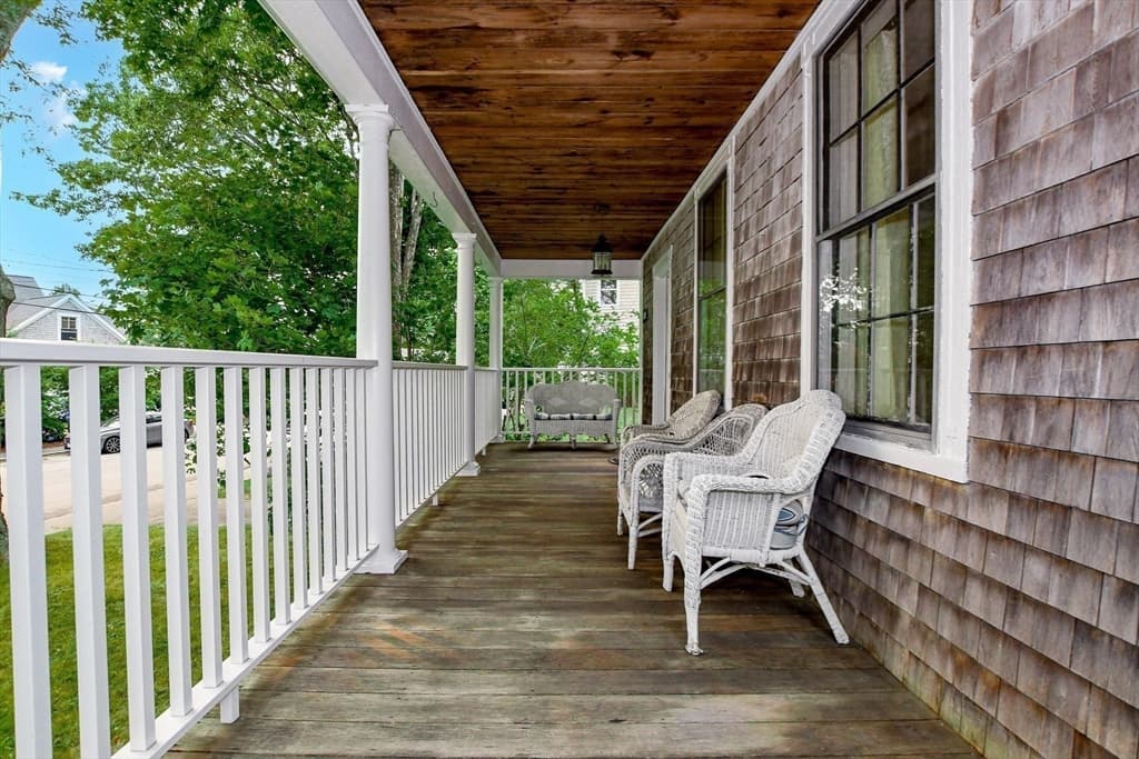 28 Main Street, Mattapoisett MA 02739 photo 2