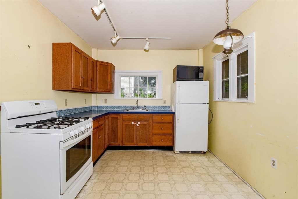 28 Main Street, Mattapoisett MA 02739 photo 20