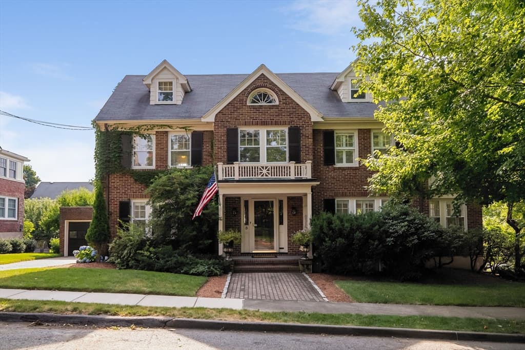 3 Essex Rd, Belmont MA 02478