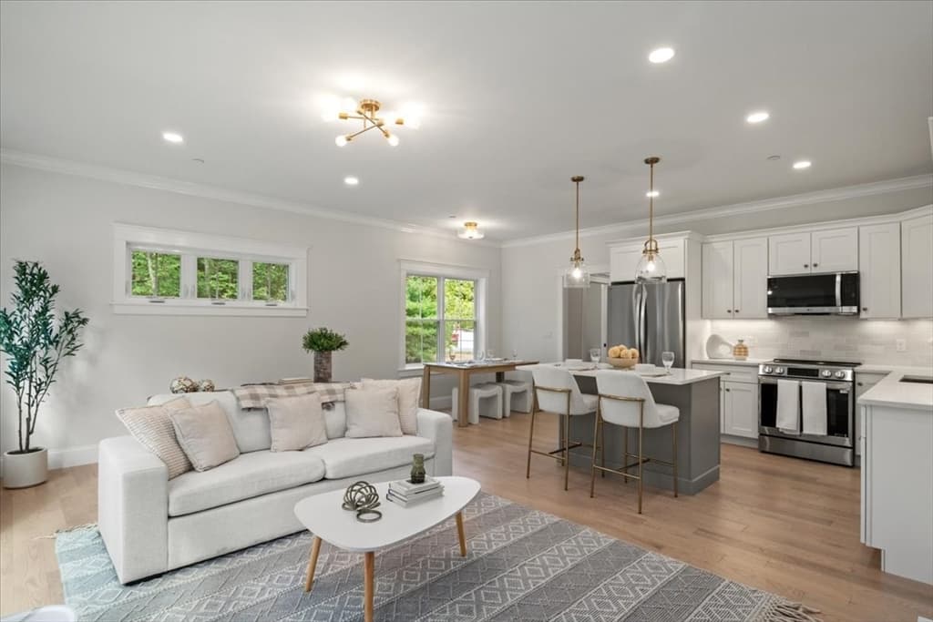 92 Uncas Avenue # 2, Franklin MA 02038 photo 3