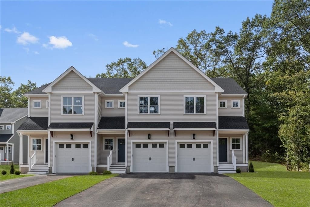 92 Uncas Avenue # 2, Franklin MA 02038
