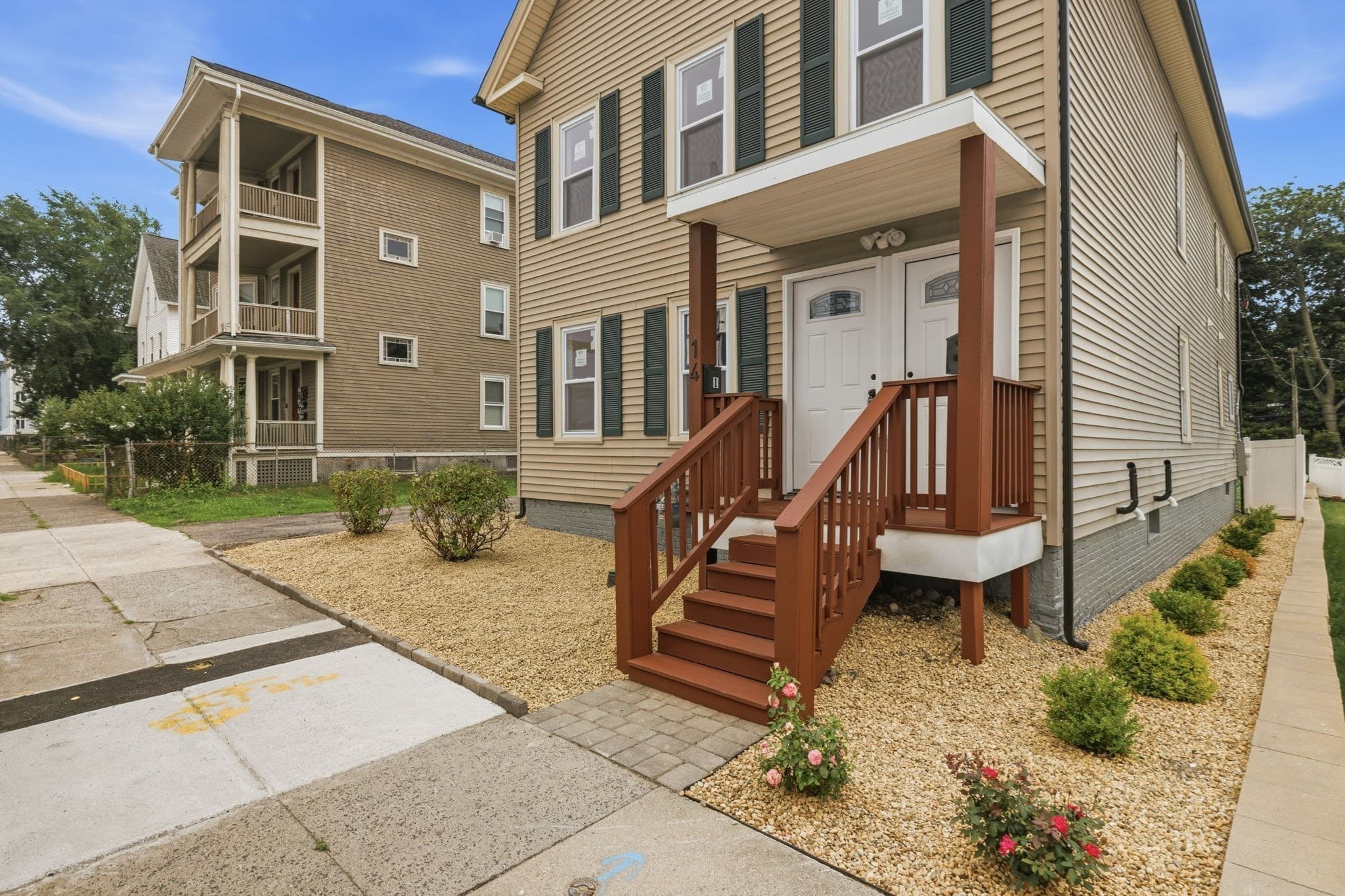 Multi Family at 14 Cutler St, Worcester MA 01604, photo 4 of 30