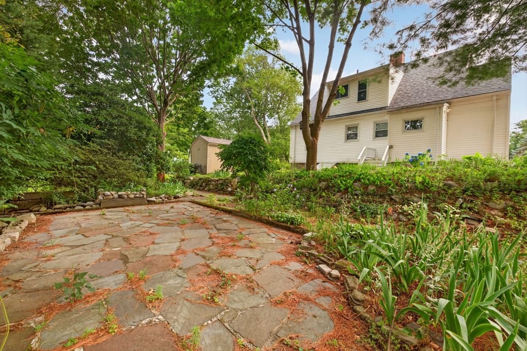 414 Archer St, Fall River MA 02720 photo 7