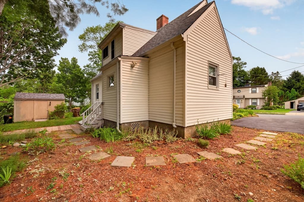 414 Archer St, Fall River MA 02720 photo 10