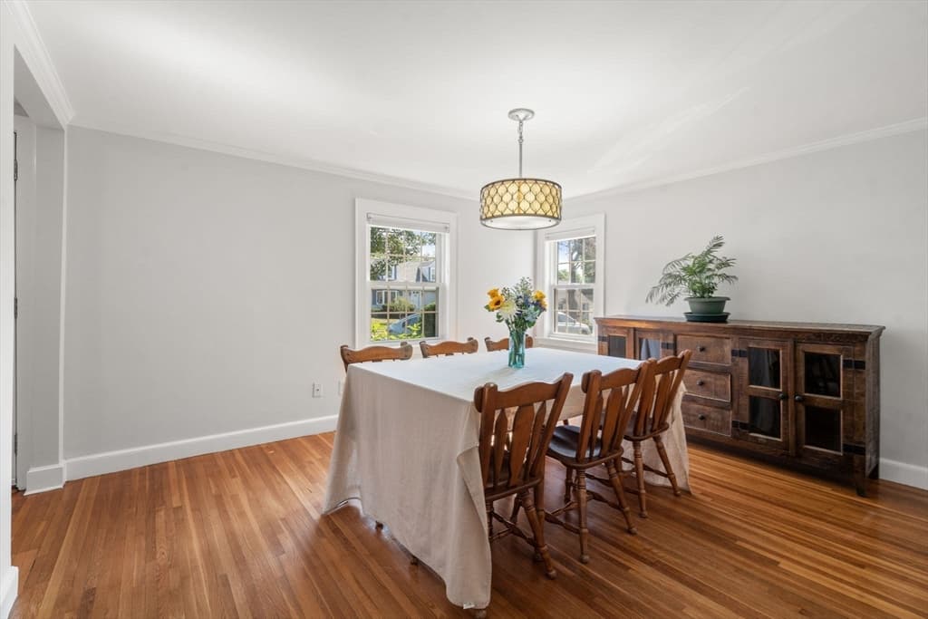 Single Family Residence at 32 Grosvenor Rd, Waltham MA 02453, photo 10 of 39