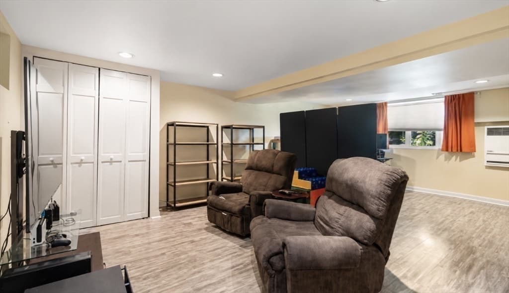 Single Family Residence at 32 Grosvenor Rd, Waltham MA 02453, photo 25 of 39