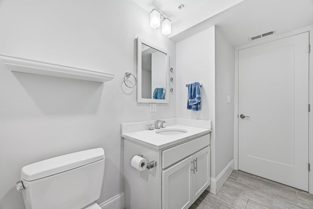 192 Raymond St # 4, Cambridge MA 02140 photo 26