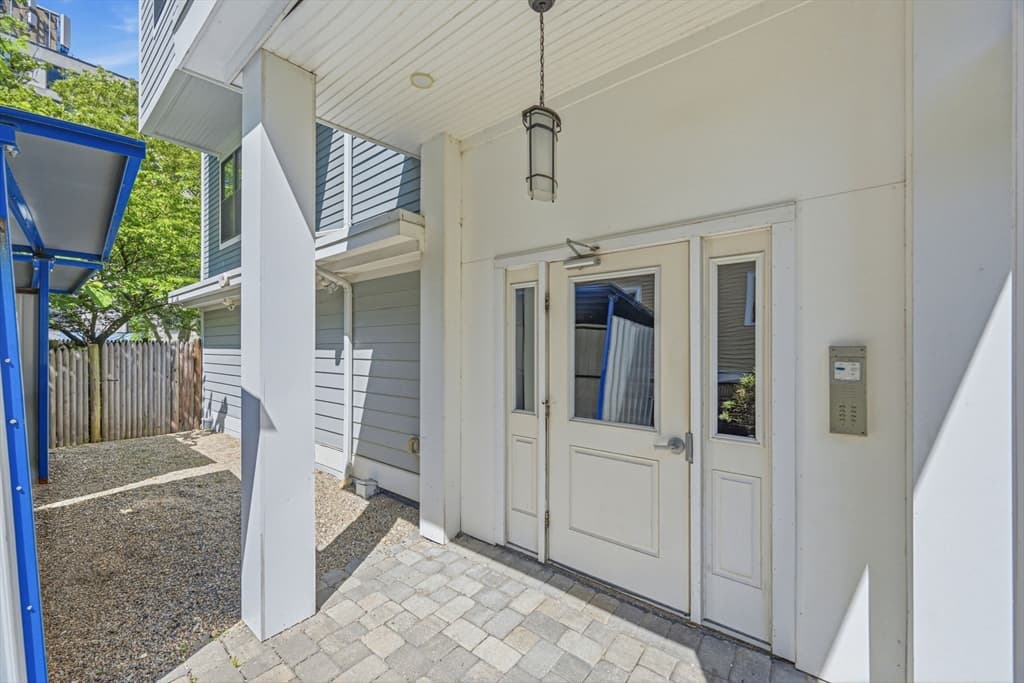 192 Raymond St # 4, Cambridge MA 02140 photo 28