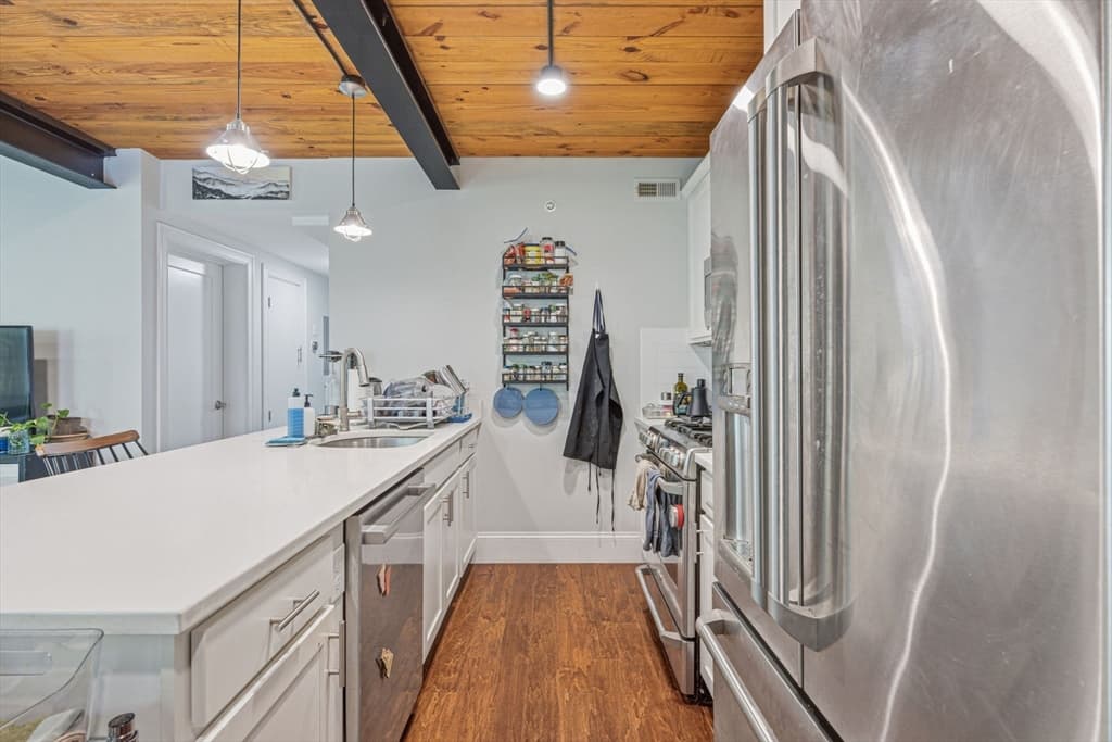 192 Raymond St # 4, Cambridge MA 02140 photo 8