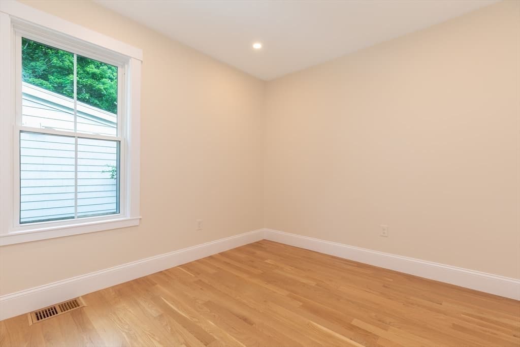 43 Taft Ave, Newton MA 02465 photo 21