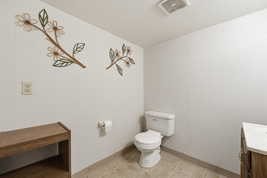 1303 Calkins Rd, Palmer MA 01069 photo 26