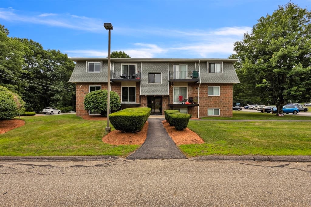 176 Maple Ave # 1, Rutland MA 01543
