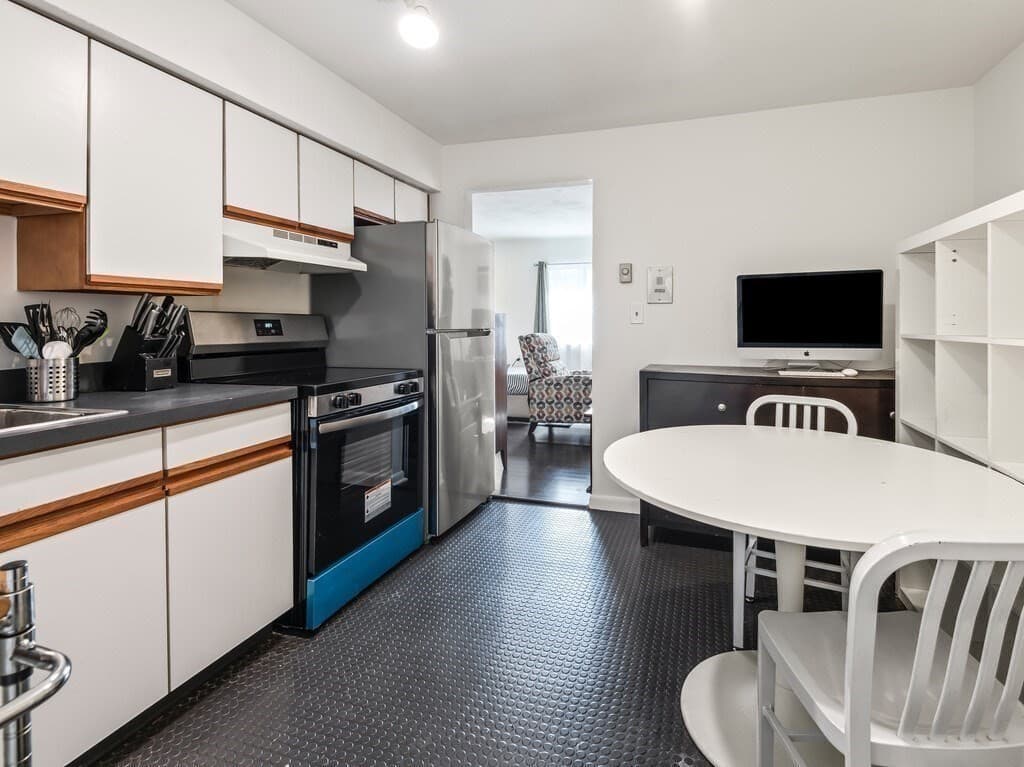 Condominium at 10 Roberts Street # 12, Somerville MA 02145, Somerville, photo 11 of 24