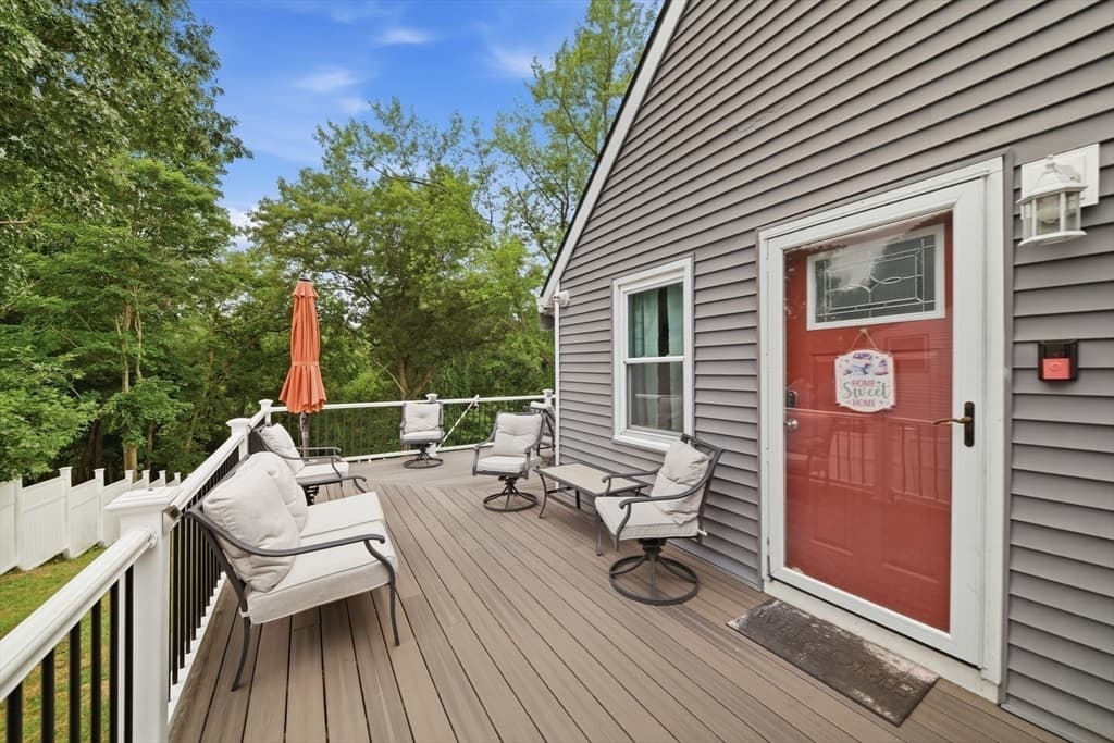 1582 Varnum Ave, Lowell MA 01854 photo 5