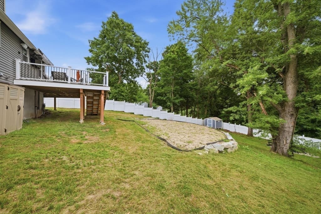 1582 Varnum Ave, Lowell MA 01854 photo 9